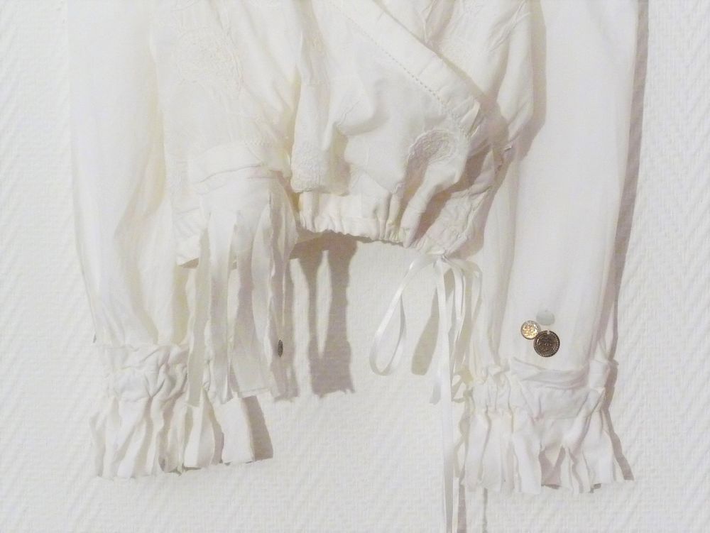 Blouse/ Top Ecru Effet Coeur Crois&eacute; &agrave; Manches Longues-Wom N Vêtements