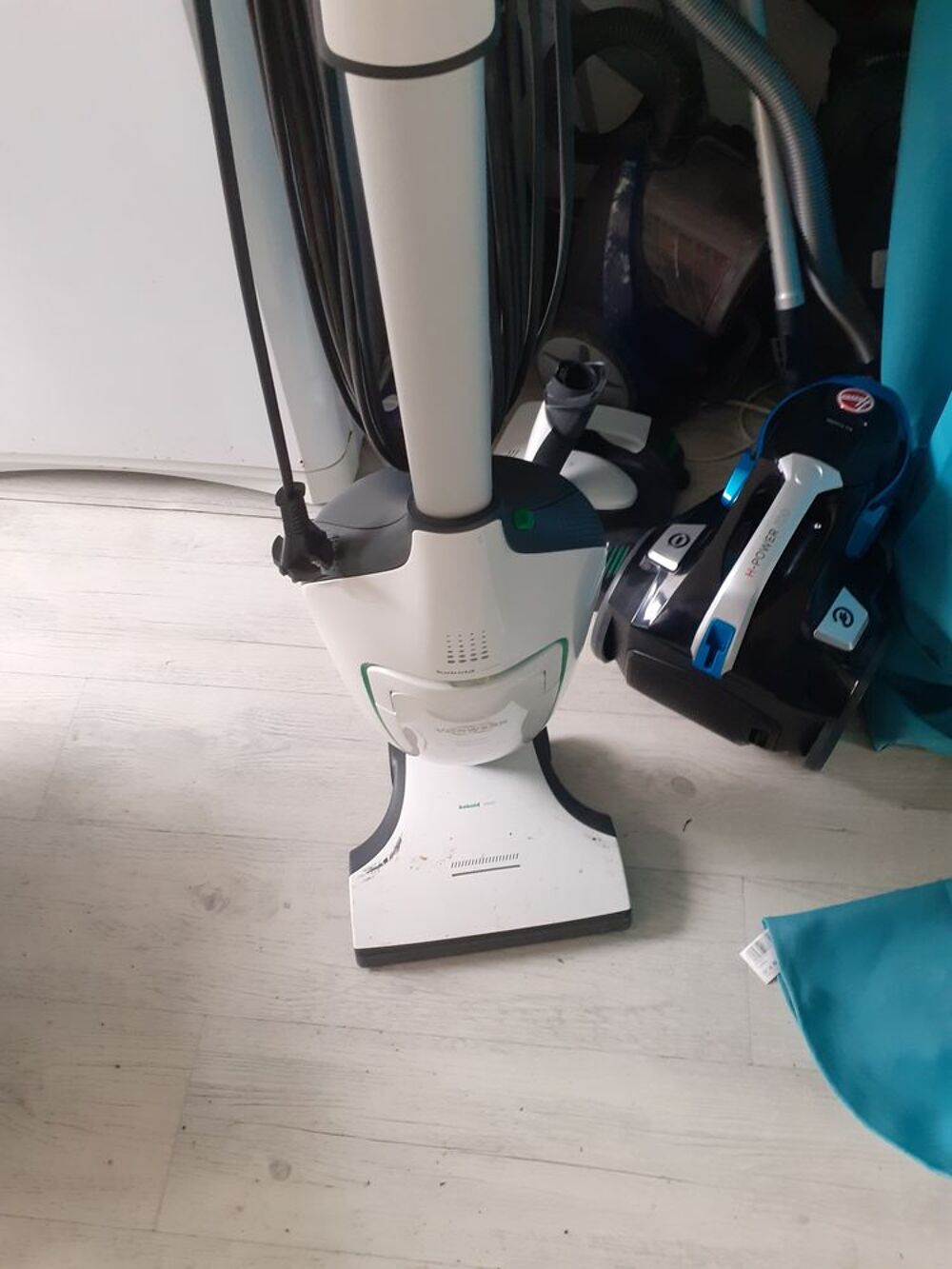 ASPIRATEUR KOBOLD AVEC TOUS SES ACCESOIRES Electroménager
