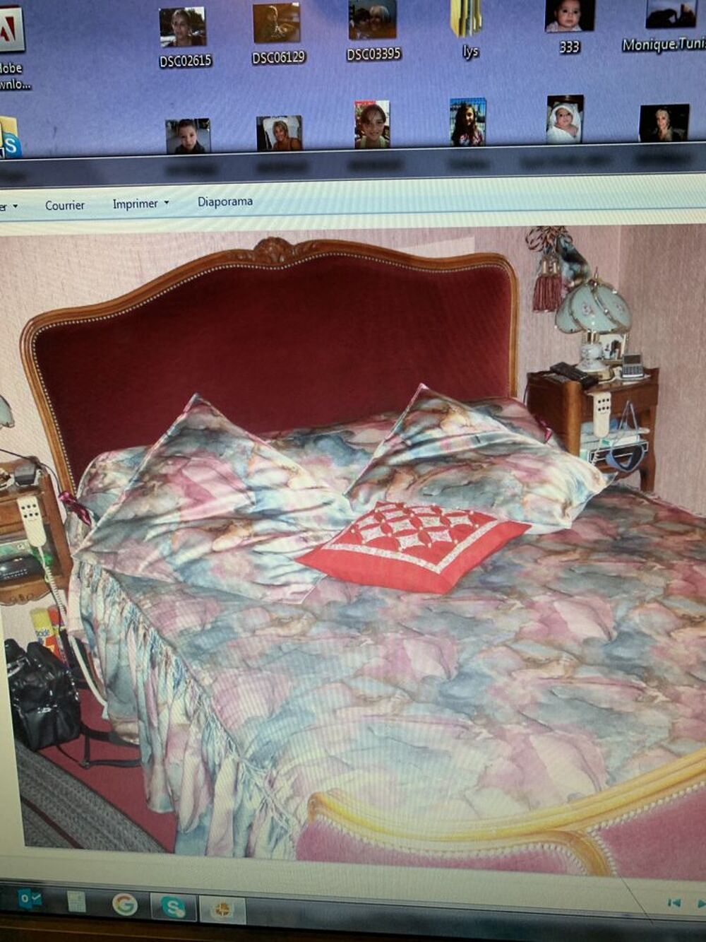 ENSEMBLE COMPLET DE PARURE DE LIT en tr&egrave;s beau satin Décoration