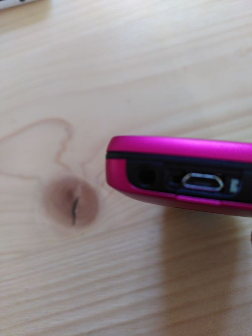 Nokia C2-05 RM-724 Rose Noir - Pour Pi&egrave;ces Téléphones et tablettes