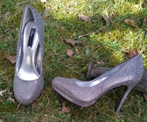 chaussure talon 11 cm - T 37/38 10 Beauchamp (95)