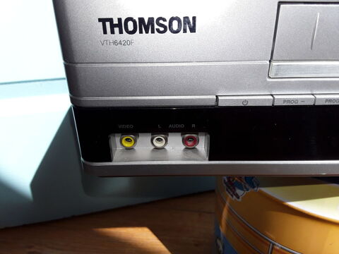 Magn�toscope Thomson Vth 6420 F, livr� avec sa t�l�commande 90 Gometz-la-Ville (91)