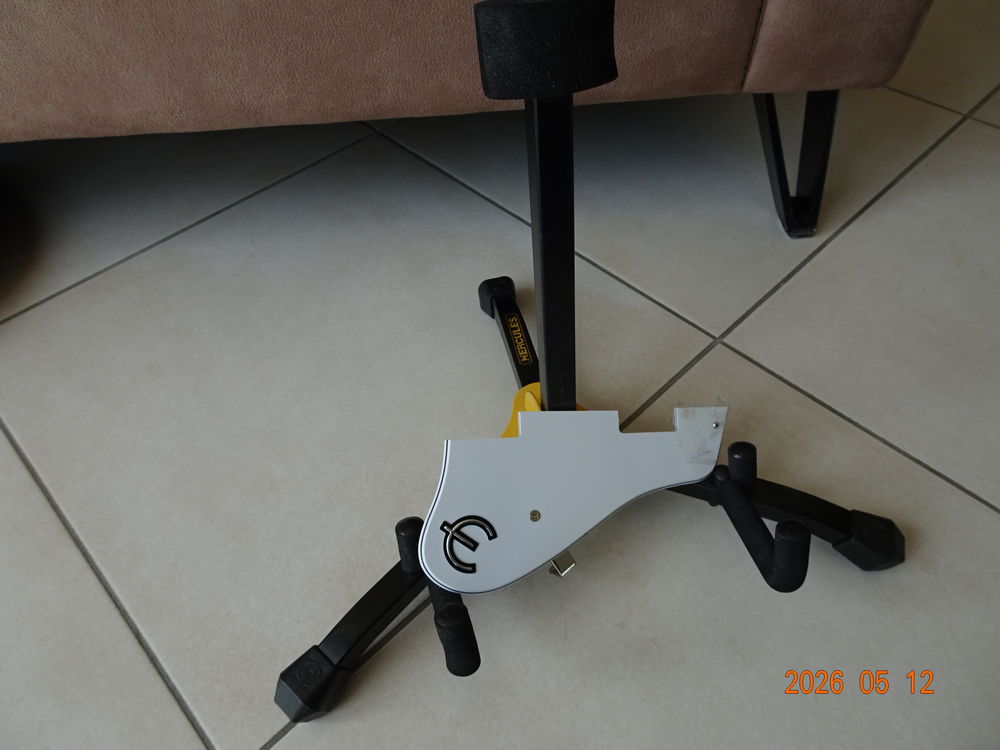 Epiphone CASINO naturelle + Stand Hercule Instruments de musique