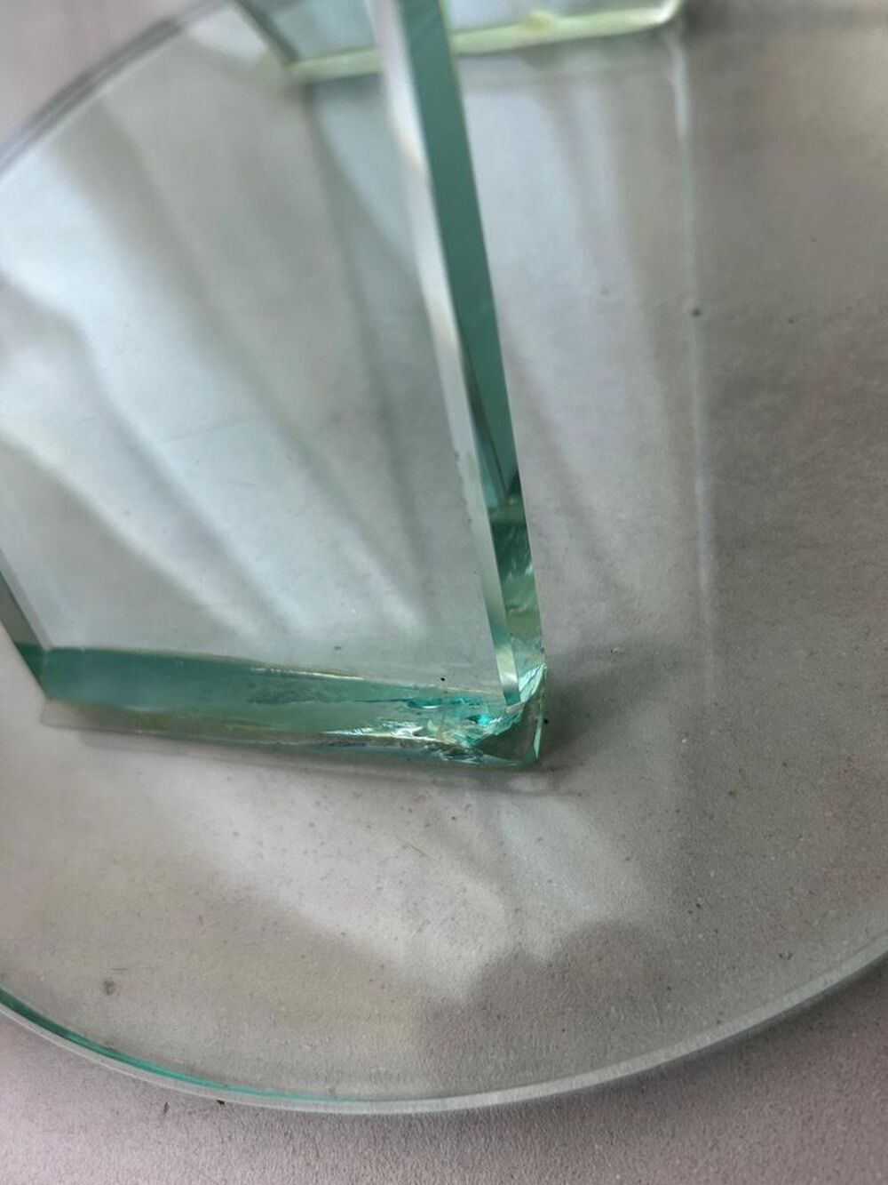 2 tables d'appoint rondes en verre Meubles