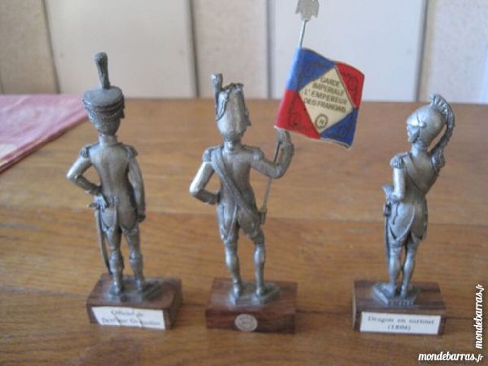 soldats &eacute;tain 