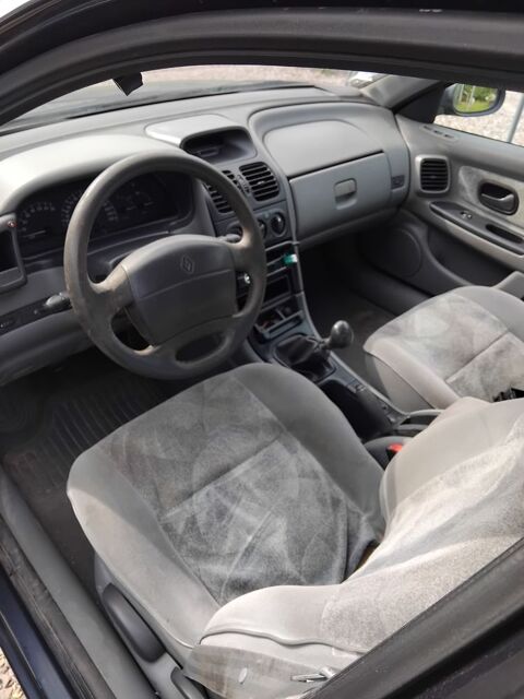 Renault laguna 1.6i 16V RXE