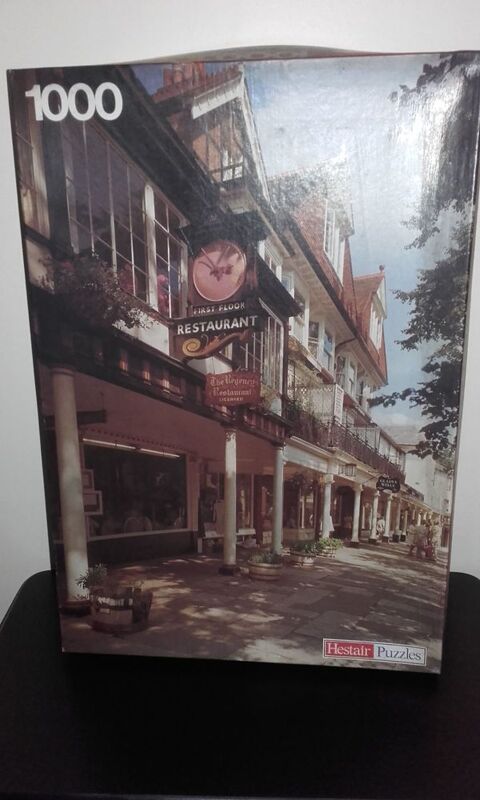 Hestair Puzzles - 1000 Pantiles Puzzle 20 Angers (49)