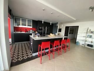 Appartement 5 pièces 350 m² · à Schœlcher · 350 m² · 780 000 €