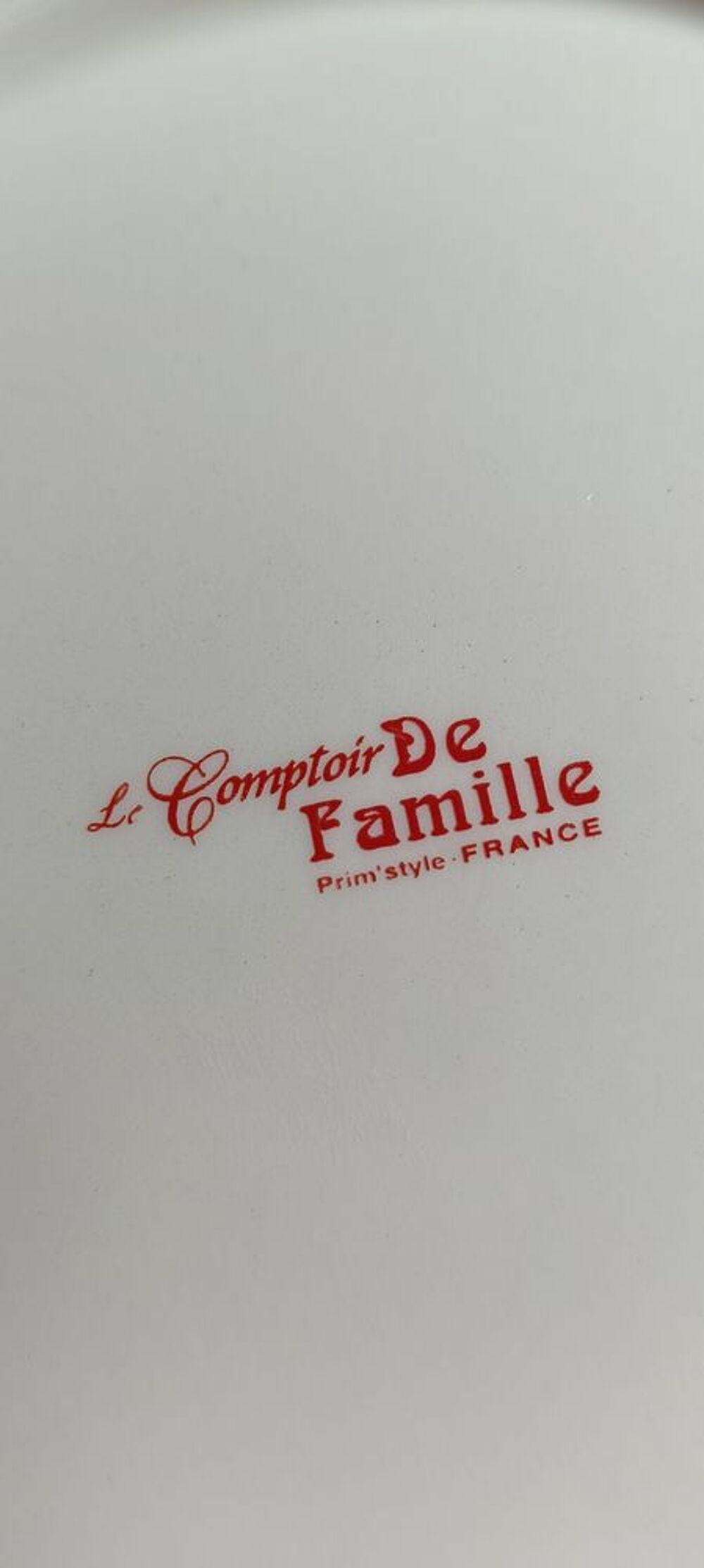 Tasses avec soucoupes Cuisine