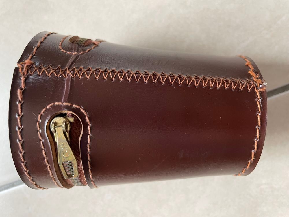 Porte gobelets en cuir 