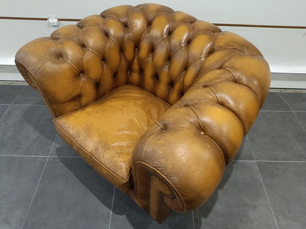 V&eacute;ritable fauteuil chesterfield 1 place en cuir Meubles