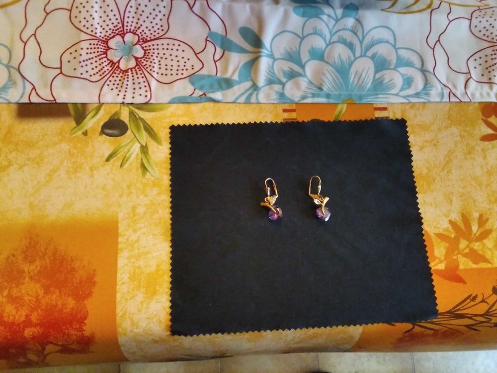 boucles d'oreilles Bijoux et montres