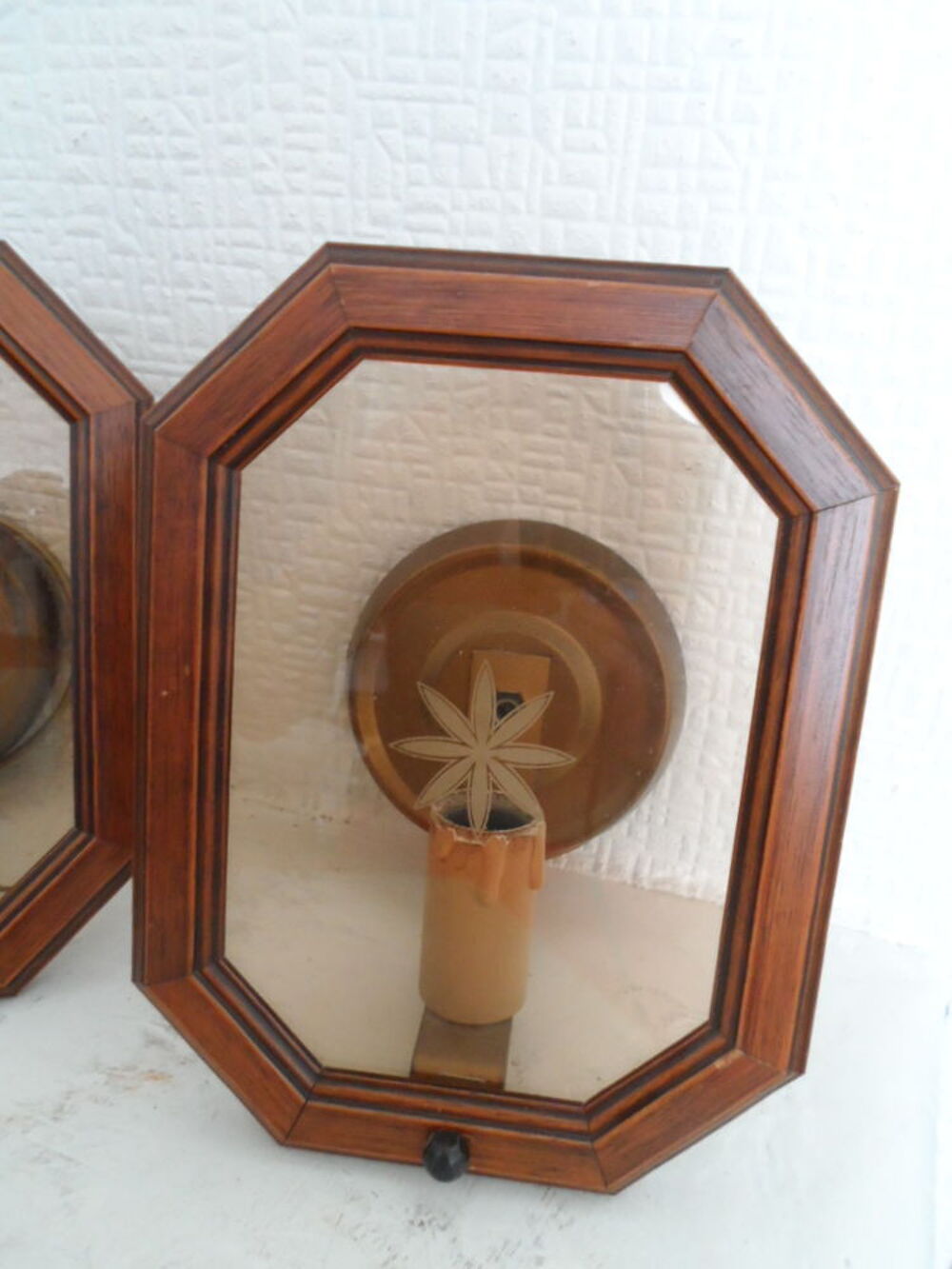 3 appliques bois bronze et verre Décoration