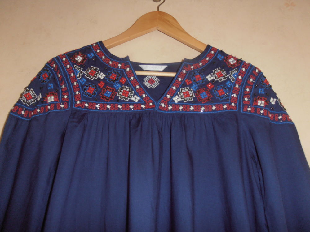 Tunique bleue perl&eacute;e Vêtements