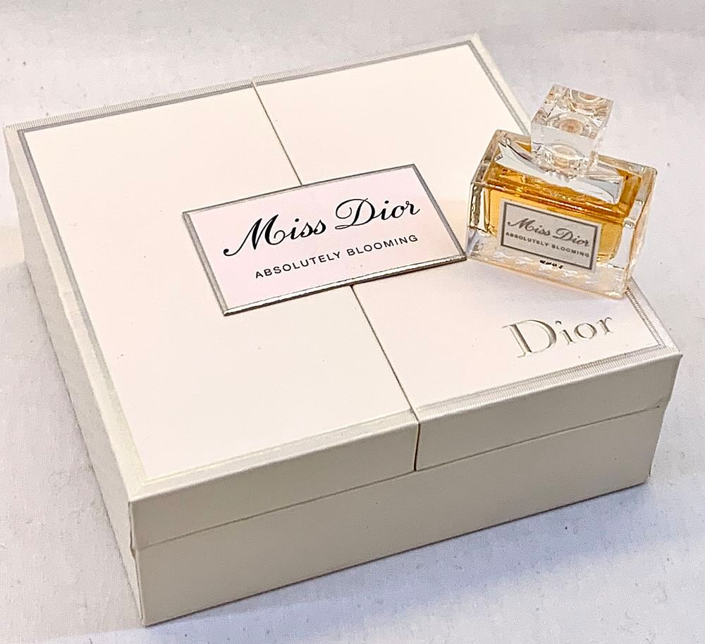 Coffret miniature Miss Dior Absolutely Blooming Bouquet 