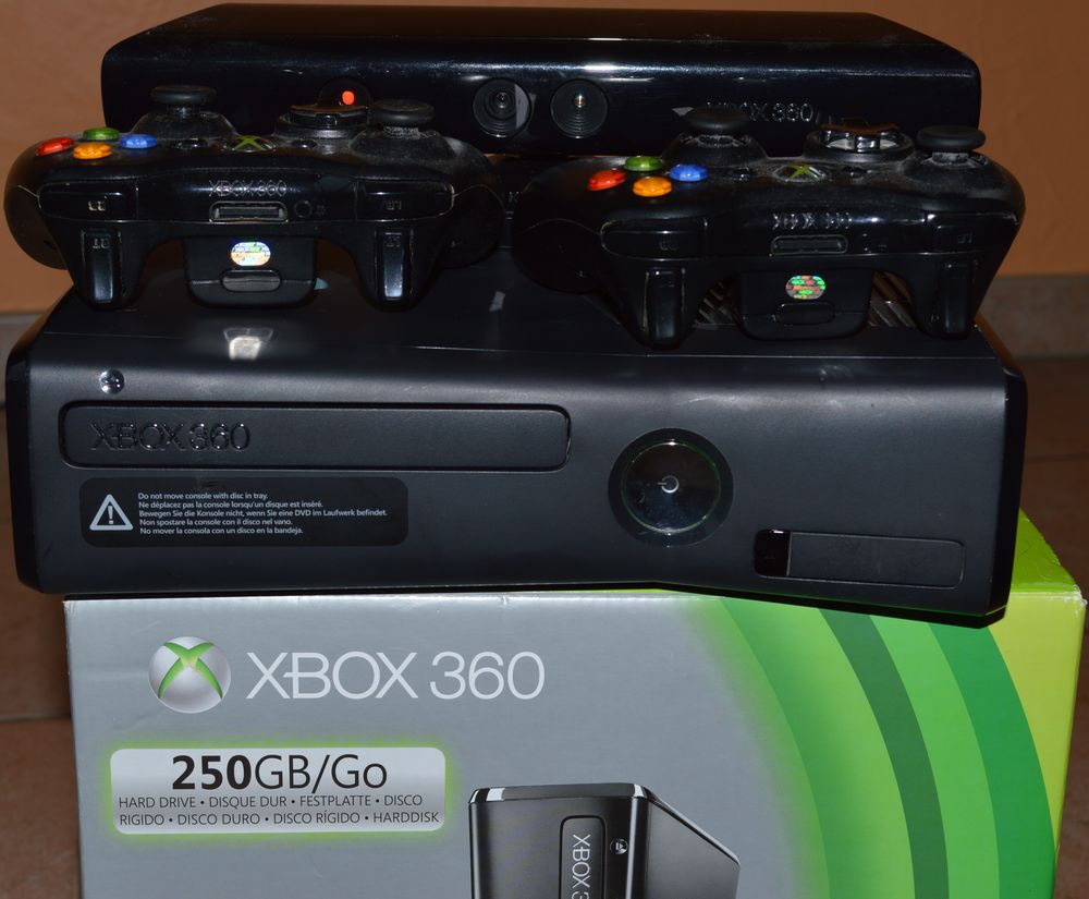 XBOX 360 250 go + Kinect Consoles et jeux vidos