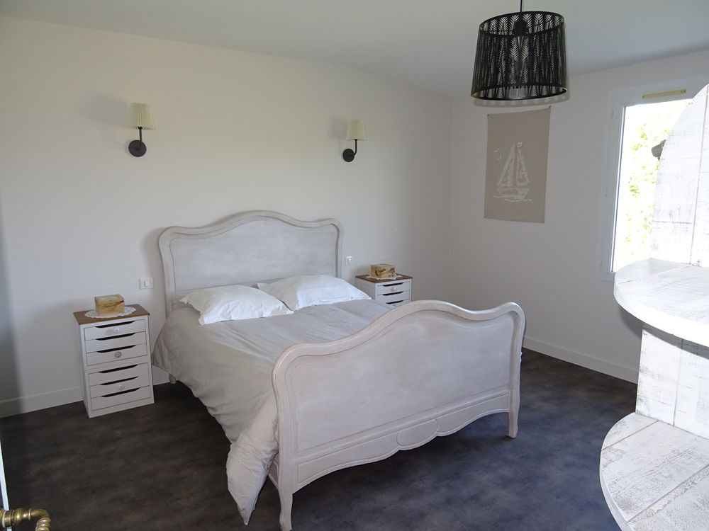 Vente Propriété/Château Maison charentaise rénovée de 295 m² avec piscine et dépenda Tonnay-boutonne