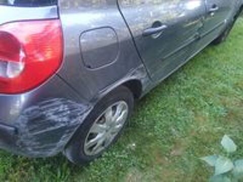 Clio III Clio 1.6 16V 110 Privil&egrave;ge Proactive A 2006 occasion 30190 Brignon