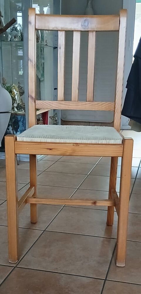 Lot quatre chaises 130 Lomme (59)