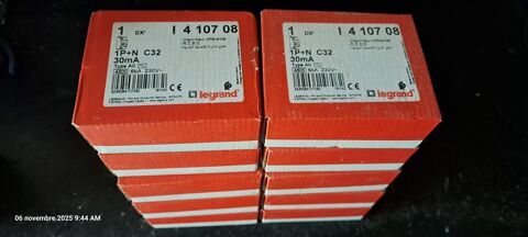 10x Disjoncteur diff�rentiel Legrand 410708 500 Grasse (06)