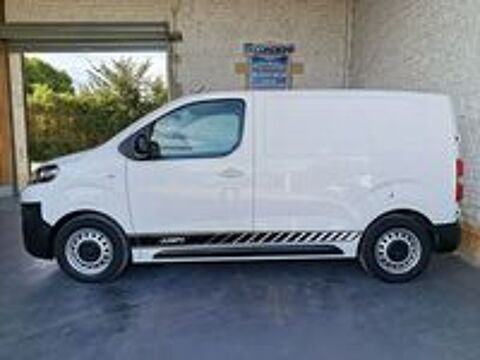 Jumpy JUMPY FGN XS BLUEHDI 120 S&S BVM6 CLUB 300 NM 2021 occasion 79170 Secondign&eacute;-sur-Belle