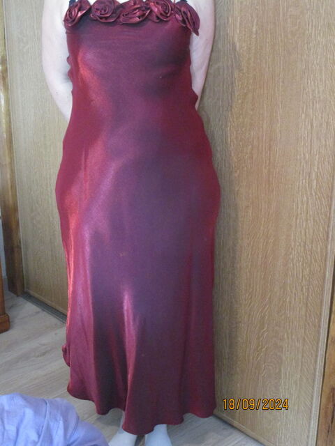 robe longue couleur Bordeau mordorée pour cérémonie ou soiré 30 Chanteloup-en-Brie (77)