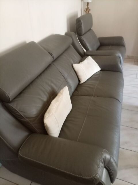 Canapé 3 places et fauteuil cuir gris Cabestany (66)