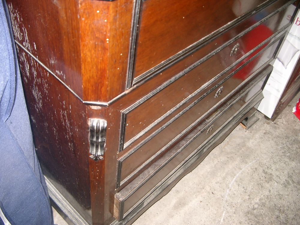 COMMODE STYLE LOUIS PHILLIPE Meubles