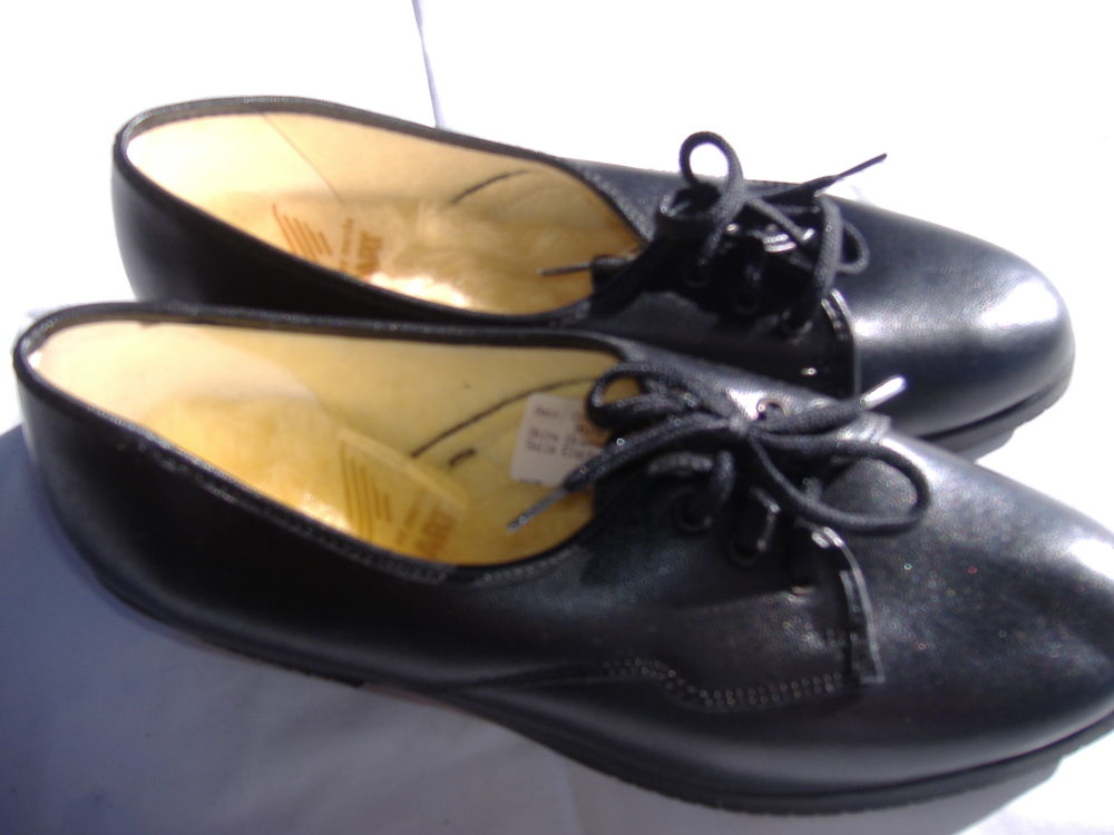 Chaussures DAMART marron, Neuves, 38 Chaussures