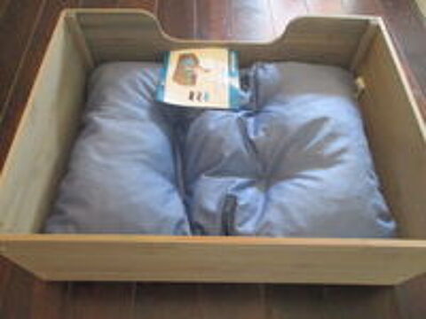   caisse de couchage Avec coussin NEUF longueur 79cm 