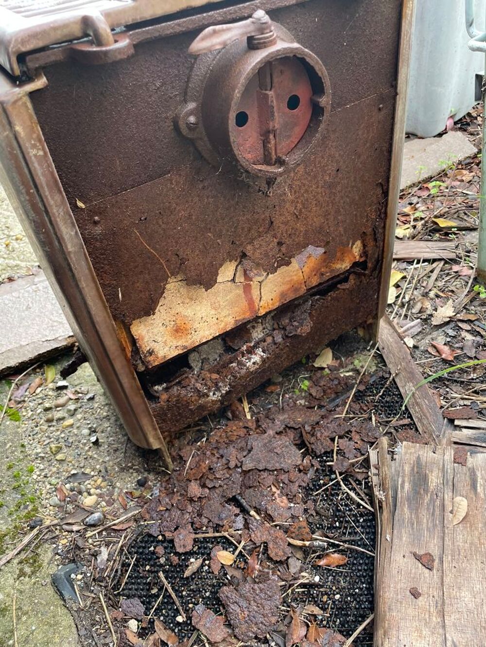 Petit po&ecirc;le bois &agrave; r&eacute;nover Bricolage
