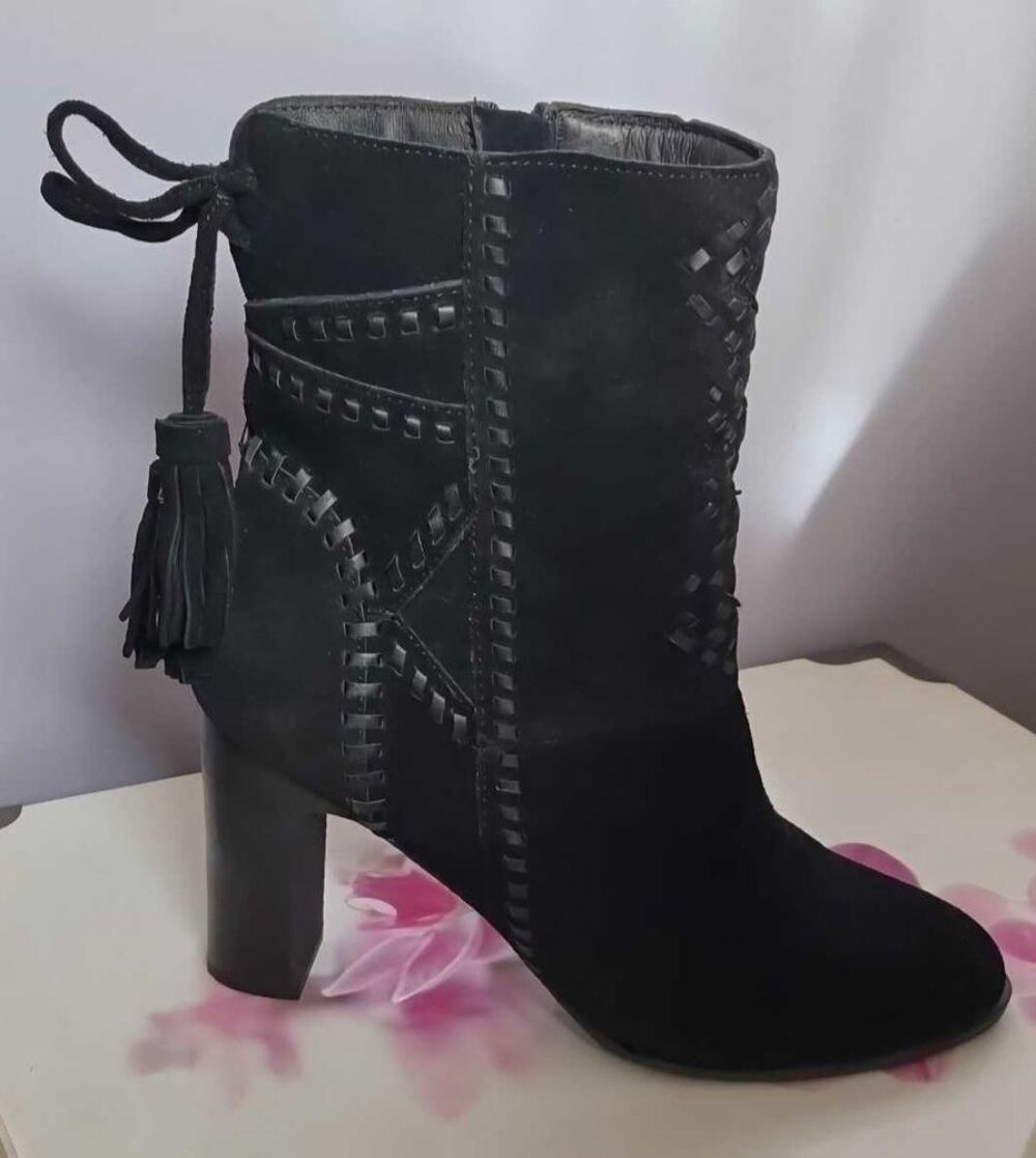 Tr&egrave;s jolies bottines cuir et daim P39 TBE Chaussures