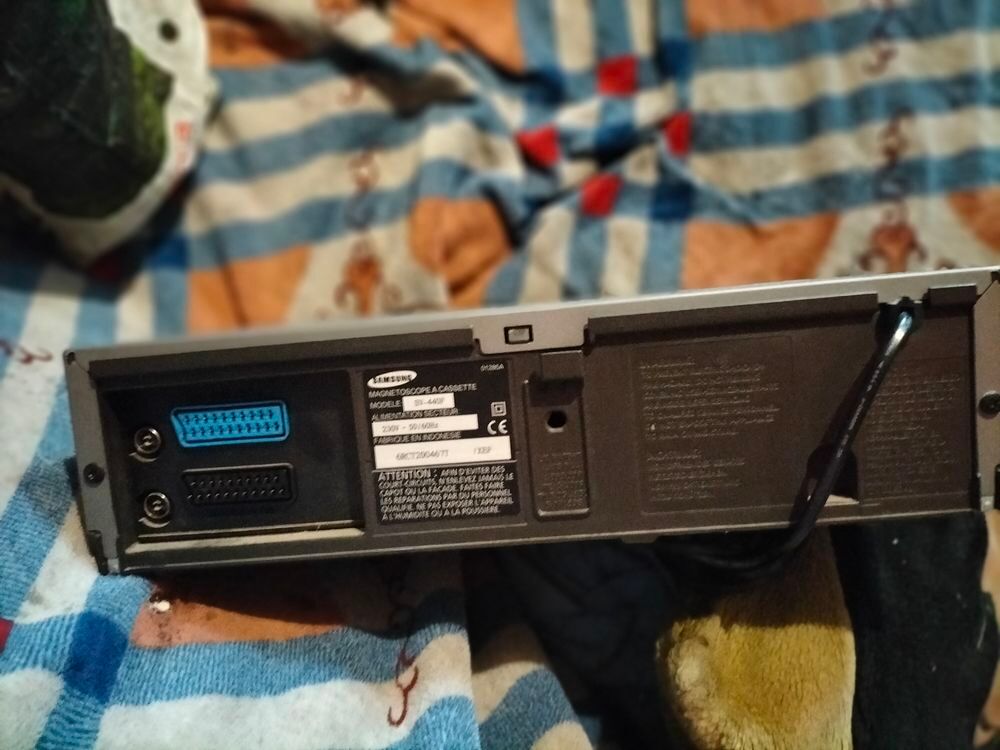Lecteur VHS Samsung sans t&eacute;l&eacute;phone tr&egrave;s bon &eacute;tat Photos/Video/TV