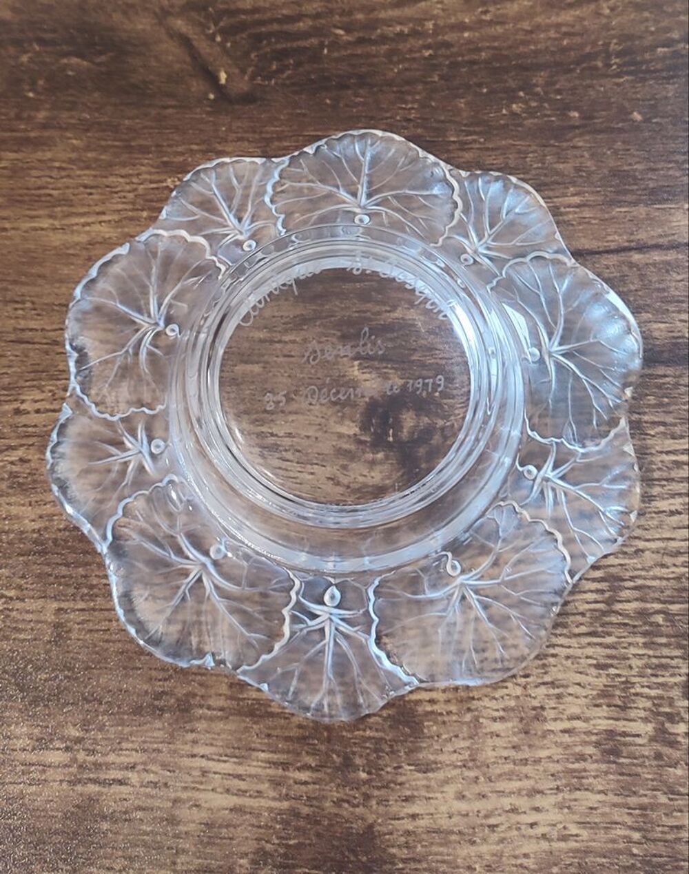 Cendrier cristal Lalique mod&egrave;le "Honfleur" r&eacute;f&eacute;renc&eacute; 