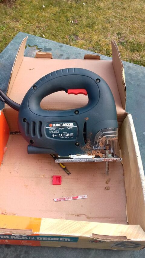 scie sauteuse BLACK ET DECKER 0 S�vrier (74)