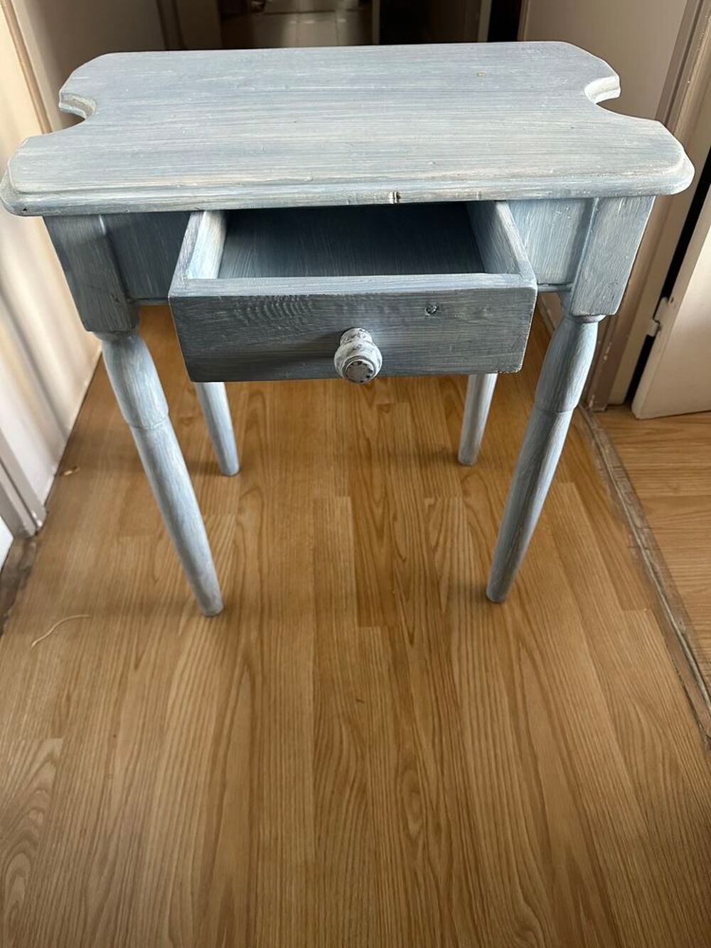 Table bleue de chevet ou d'appoint Meubles