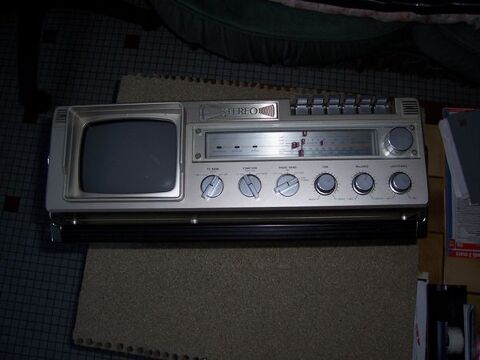 COMBINE RADIO CASSETTE TELEVISION 60 Soullans (85)