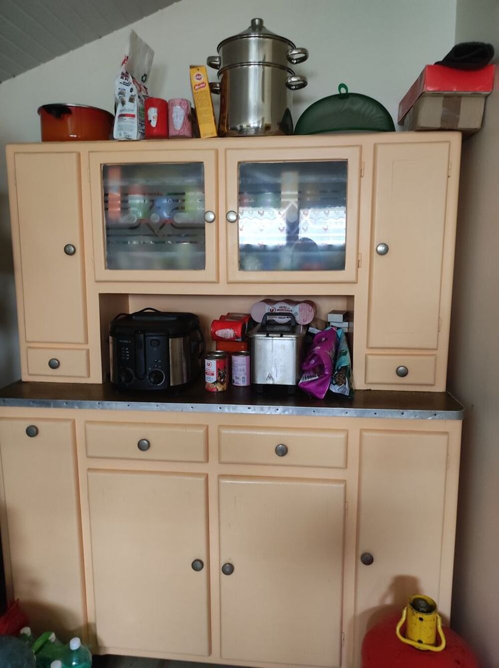 Plusieurs meubles Meubles