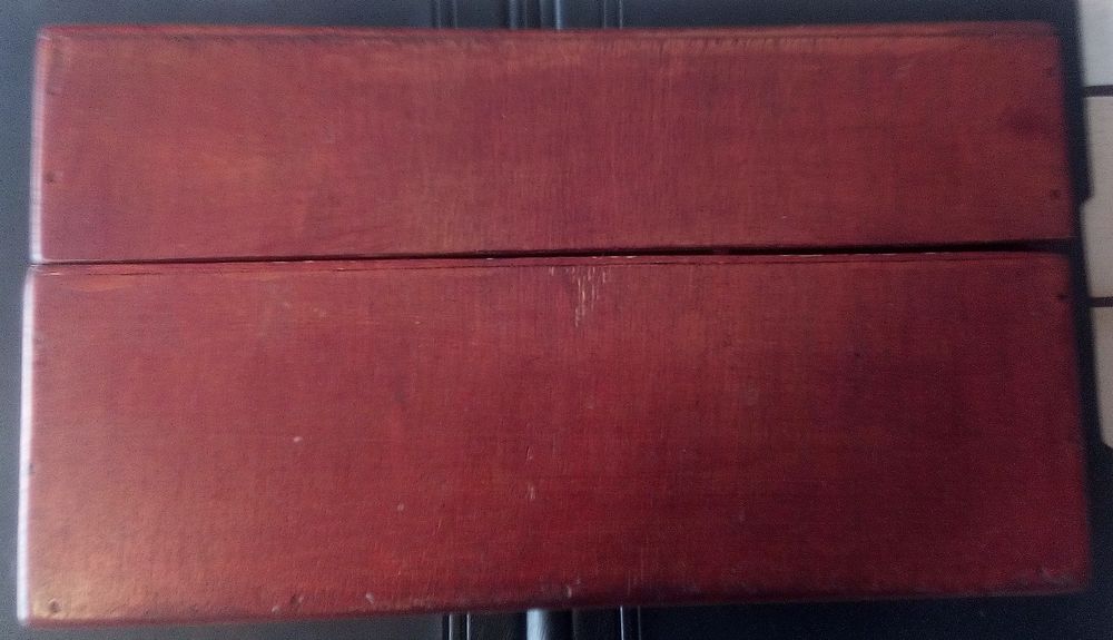 Coffre ancien de rangement en bois Meubles