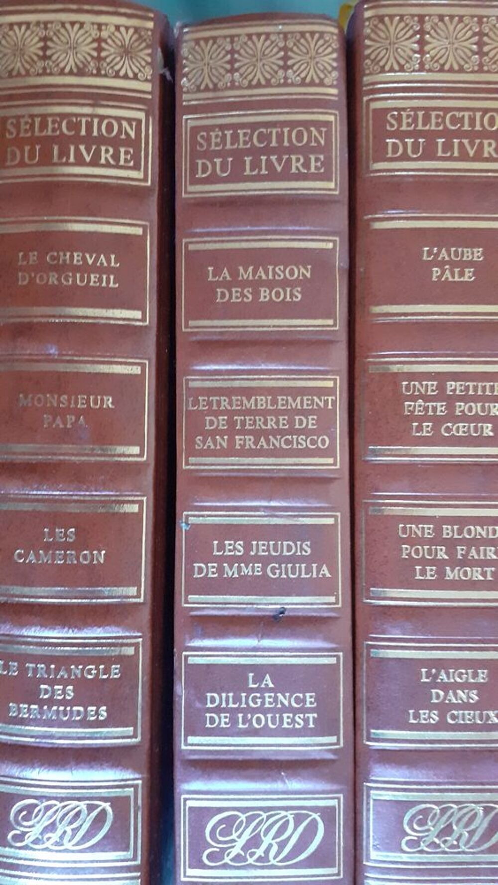 Lot de 10 livres reli&eacute;s Livres et BD