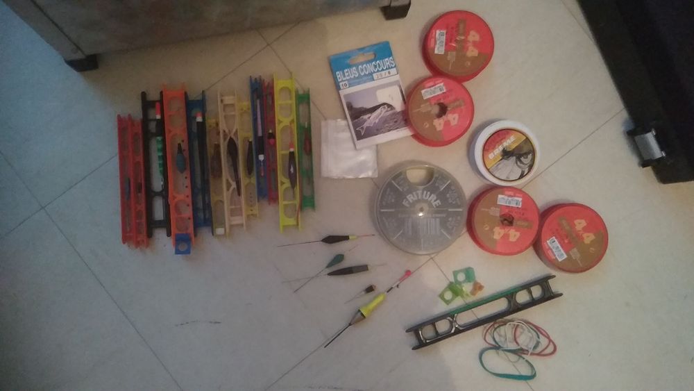 Lot mat&eacute;riel de p&ecirc;che Sports