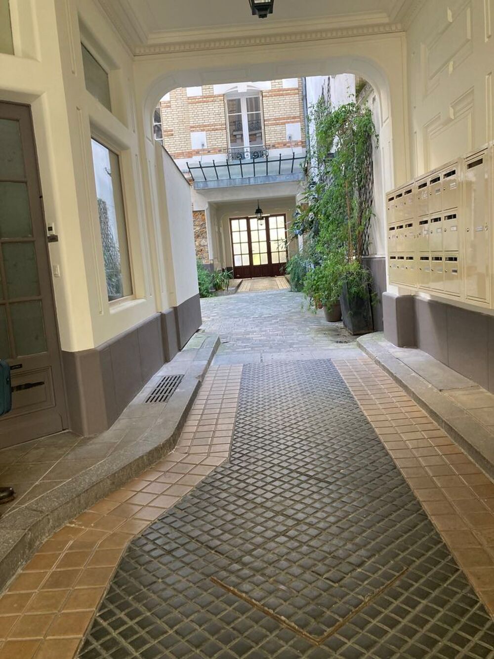 Vente Appartement VINCENNES CENTRE APPARTEMENT 55 M2
A RÉNOVER Vincennes