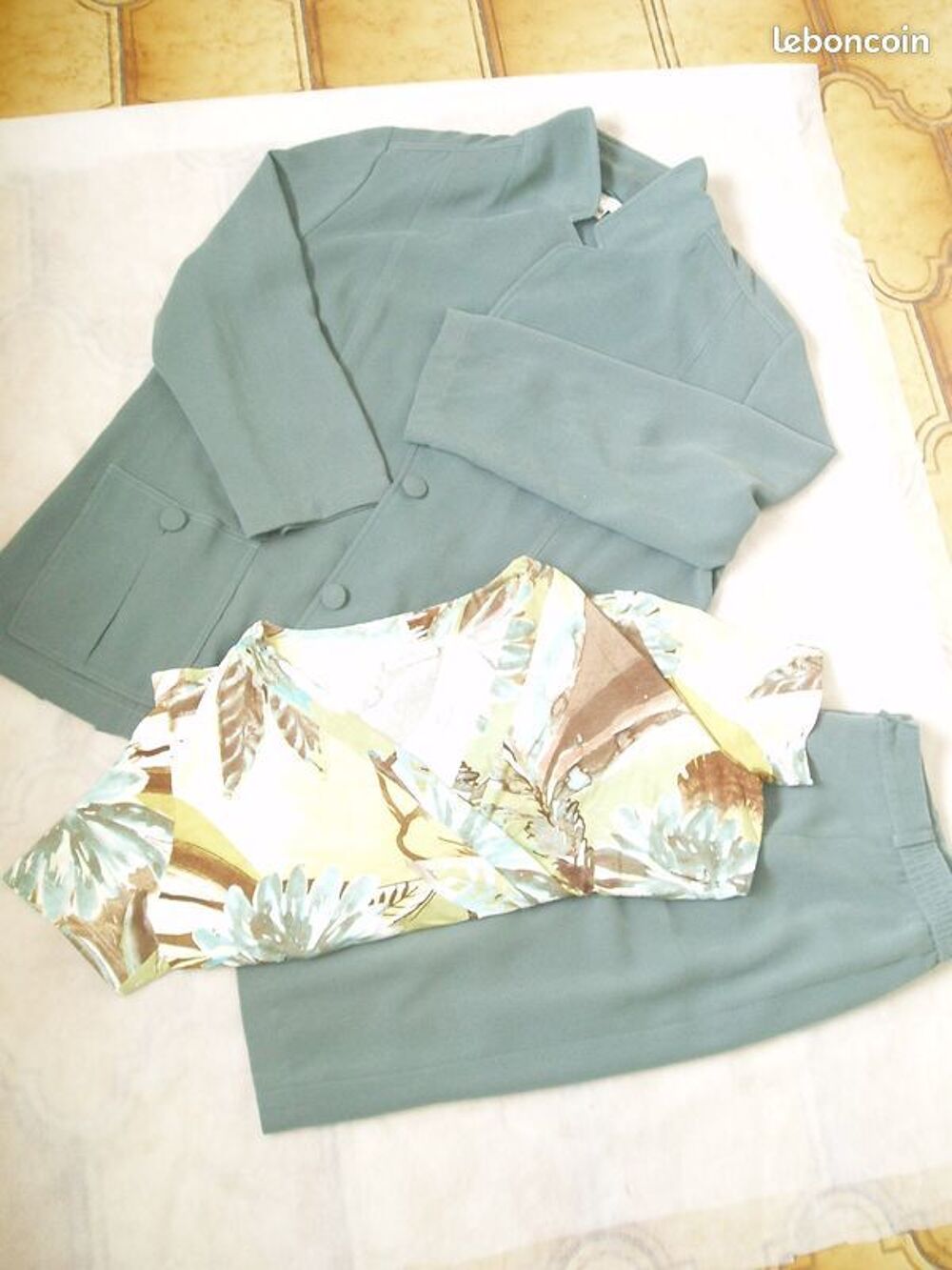 lot de vetements 48/50 Vtements