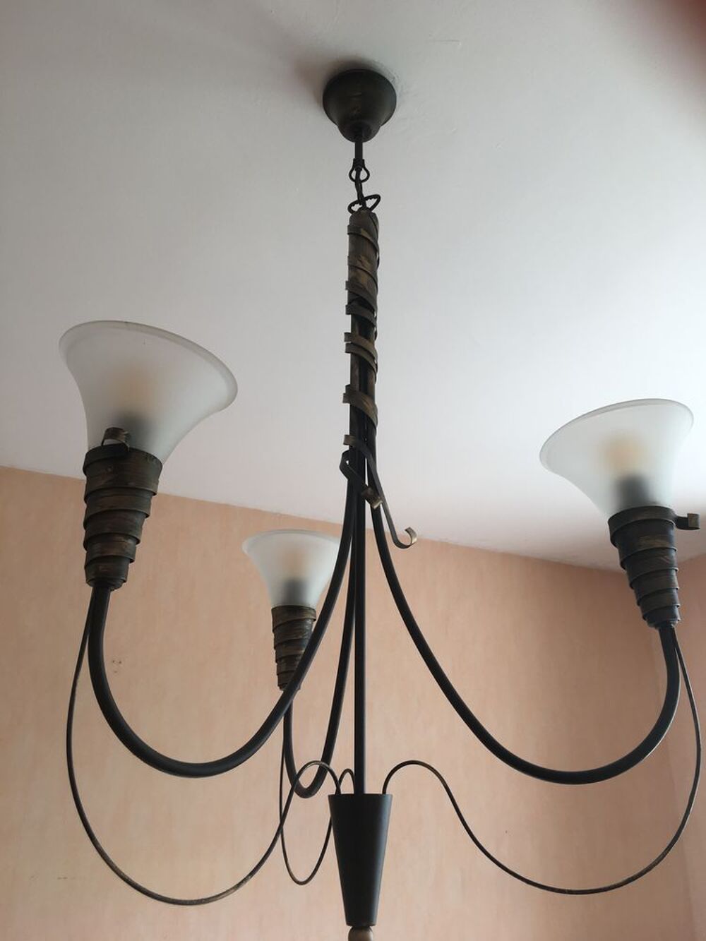 2 lustres contemporains identiques : 3 et 5 branches Décoration
