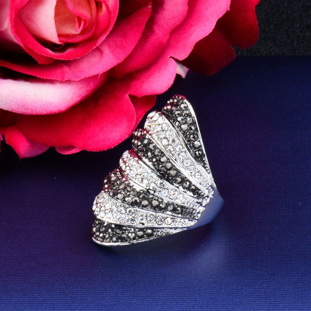 Grosse bague Zirconium noir Bijoux et montres