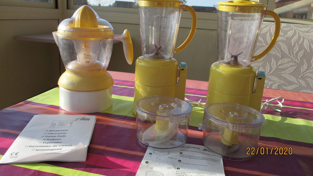 Lot presse-fruits et combin&eacute; 2 en 1 (mixer &amp; hachoir) Electroménager
