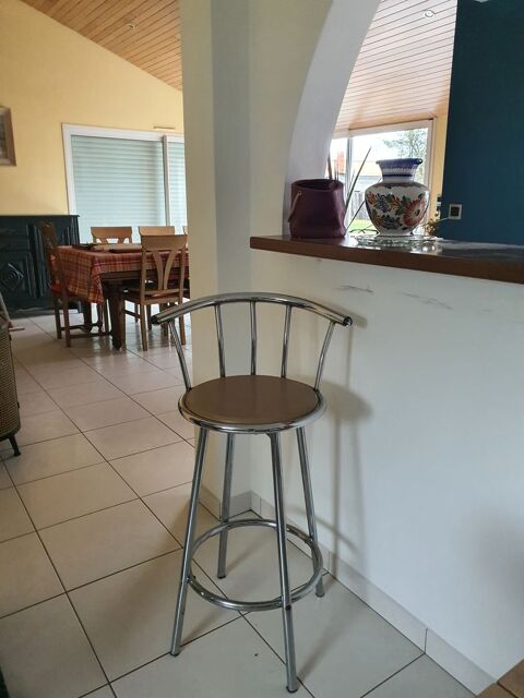 Chaise haute 15 Saint-Mars-de-Coutais (44)
