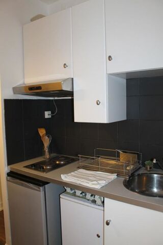  Appartement à louer 2 pièces 35 m² Aix-en-provence