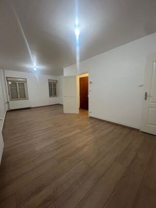  Appartement � louer 5 pi�ces 80 m�