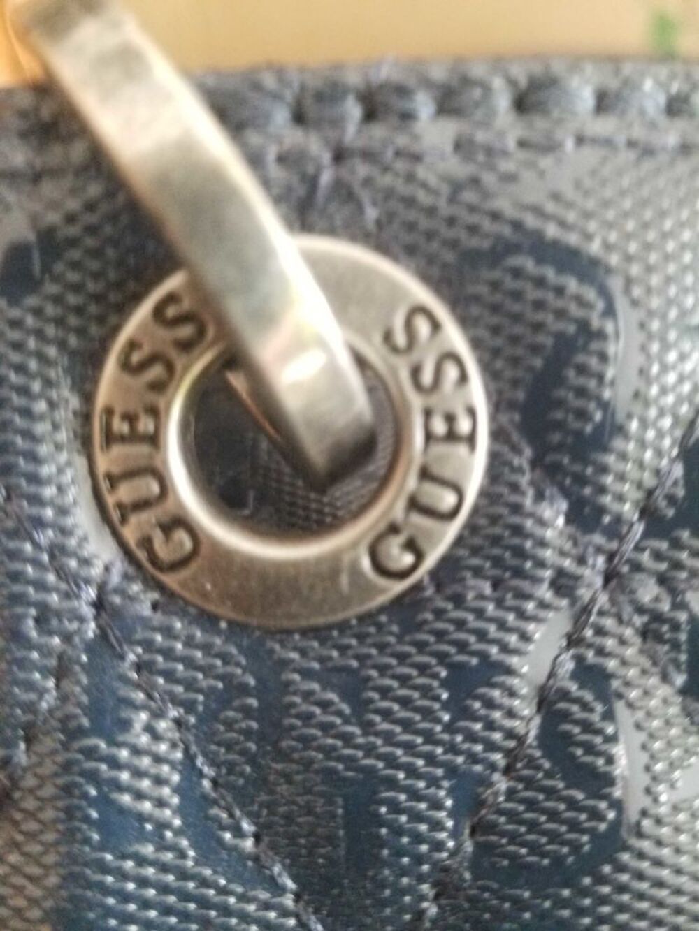 sac cabas femme GUESS Maroquinerie